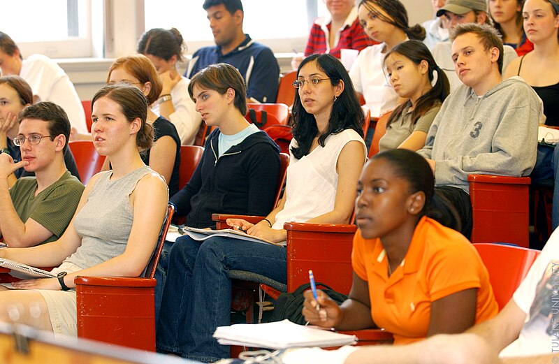 File:Student in Class, Tulane University, September 2002.jpg
